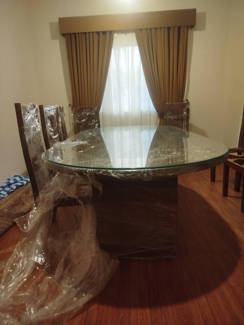 Dinning Table 0