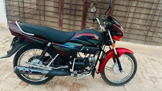 Honda prider 100cc bike 10/10 for sale