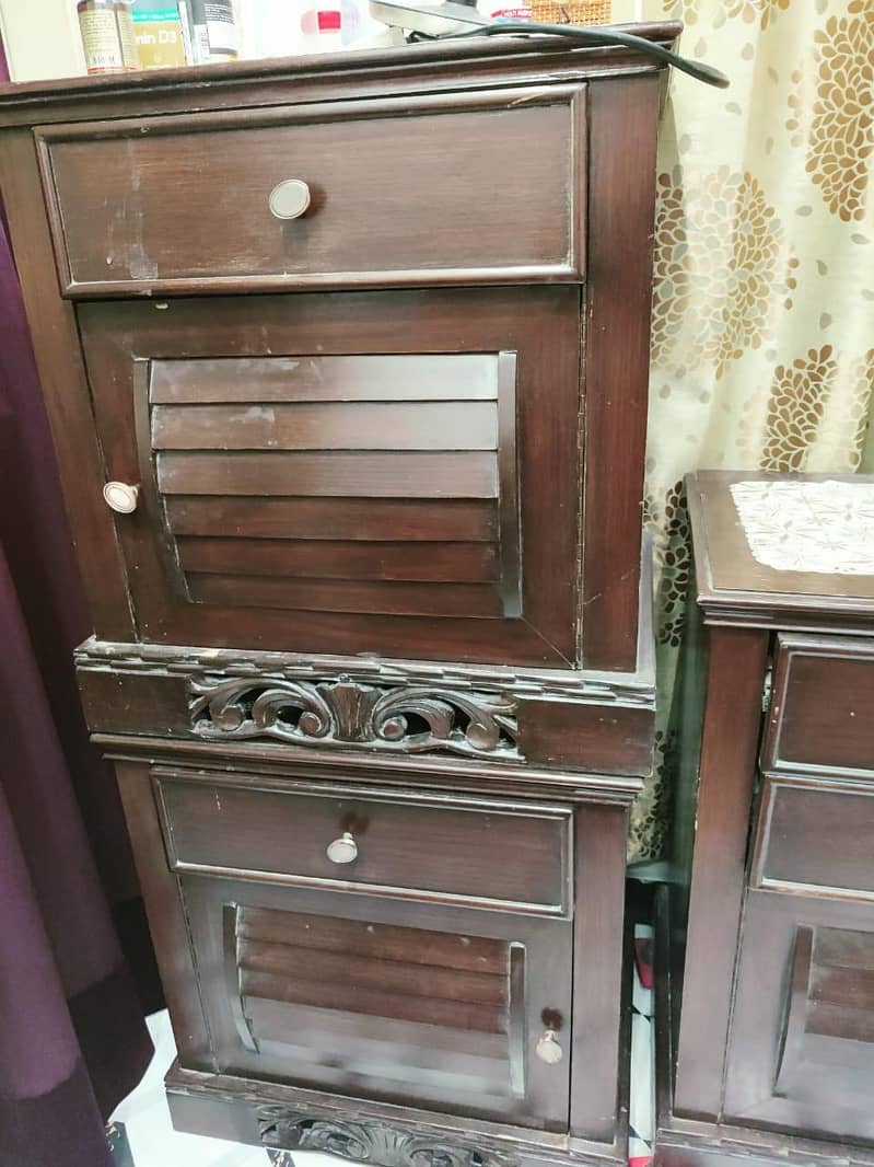 chinioti bed set with 2 side tables 1