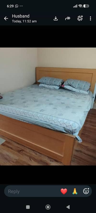 light brown wooden ben in great condition