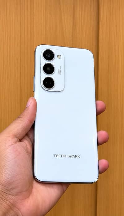 Tecno Spark40 pro Plus