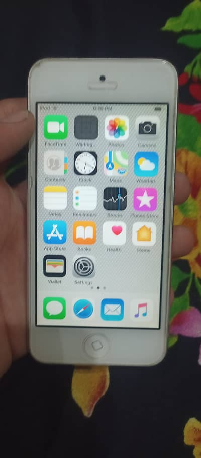 Apple ipod touch condition 10/10