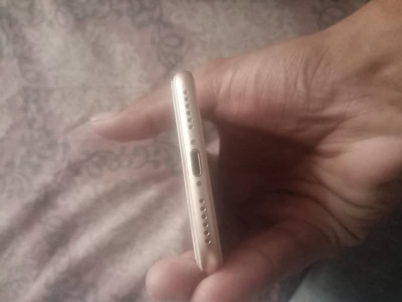 Apple iPhone 8 2