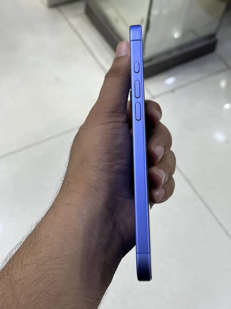 Apple iPhone 16 Plus FU 4