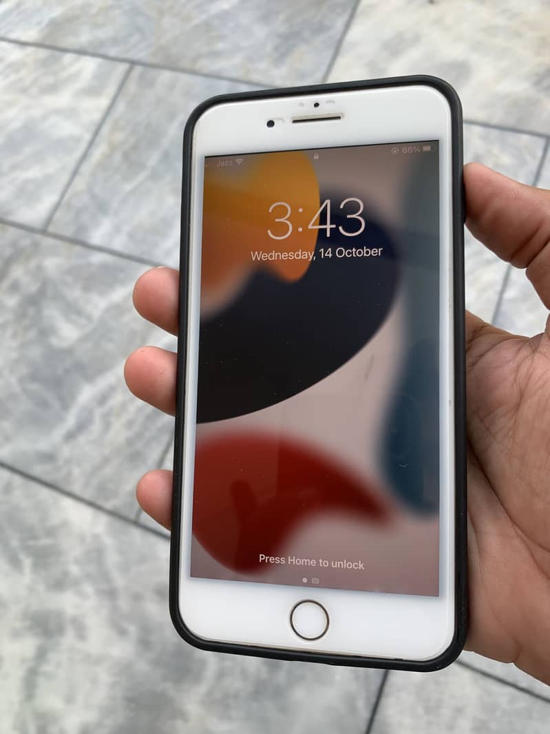 Apple iPhone 7 Plus 4