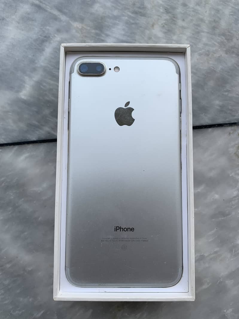 Apple iPhone 7 Plus 5