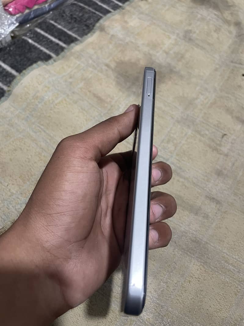 OPPO A6s 1