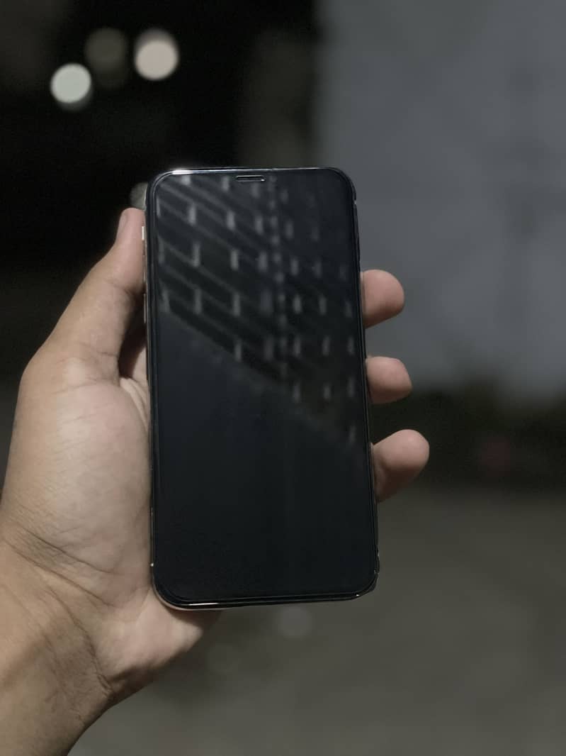 Apple iPhone X 0