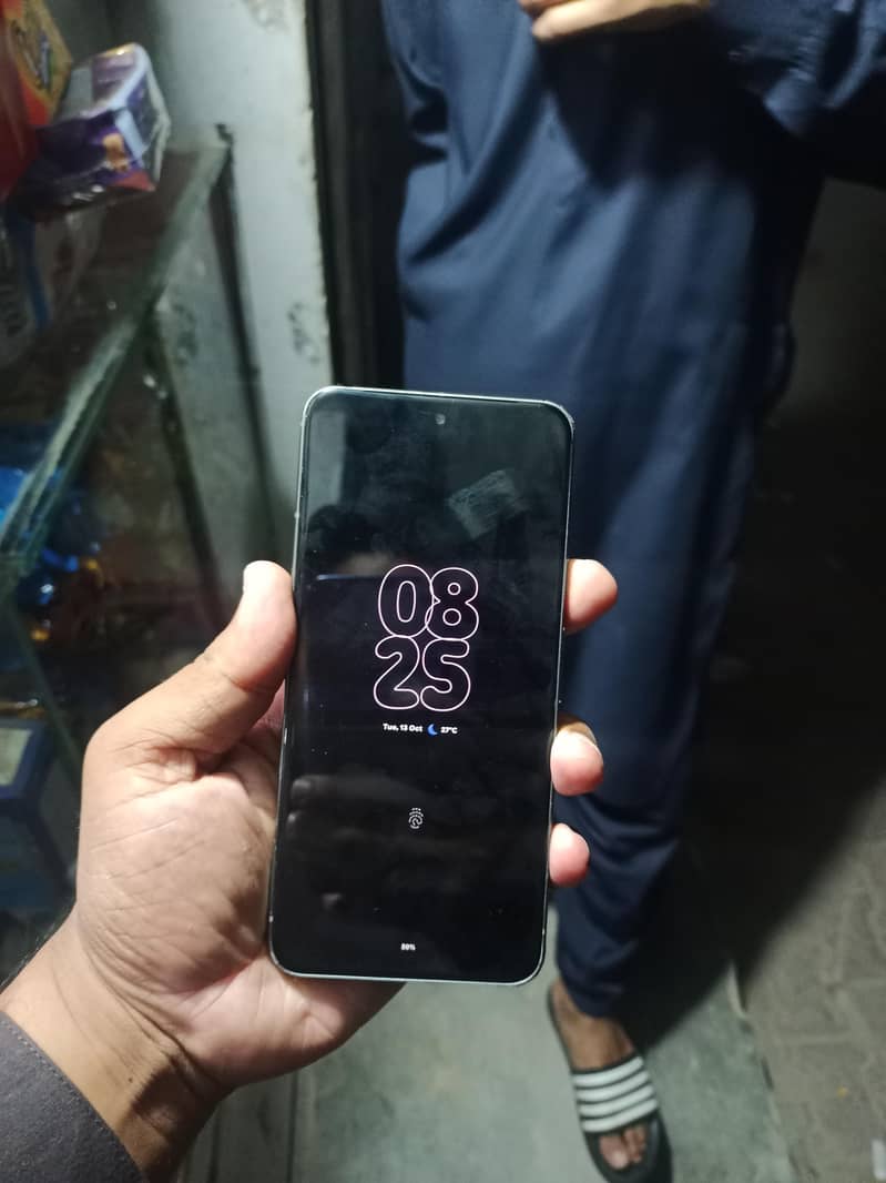 Google Pixel 8 1
