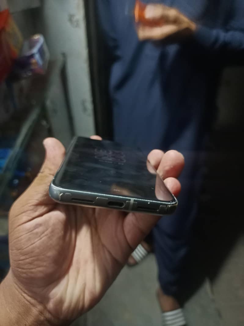 Google Pixel 8 2