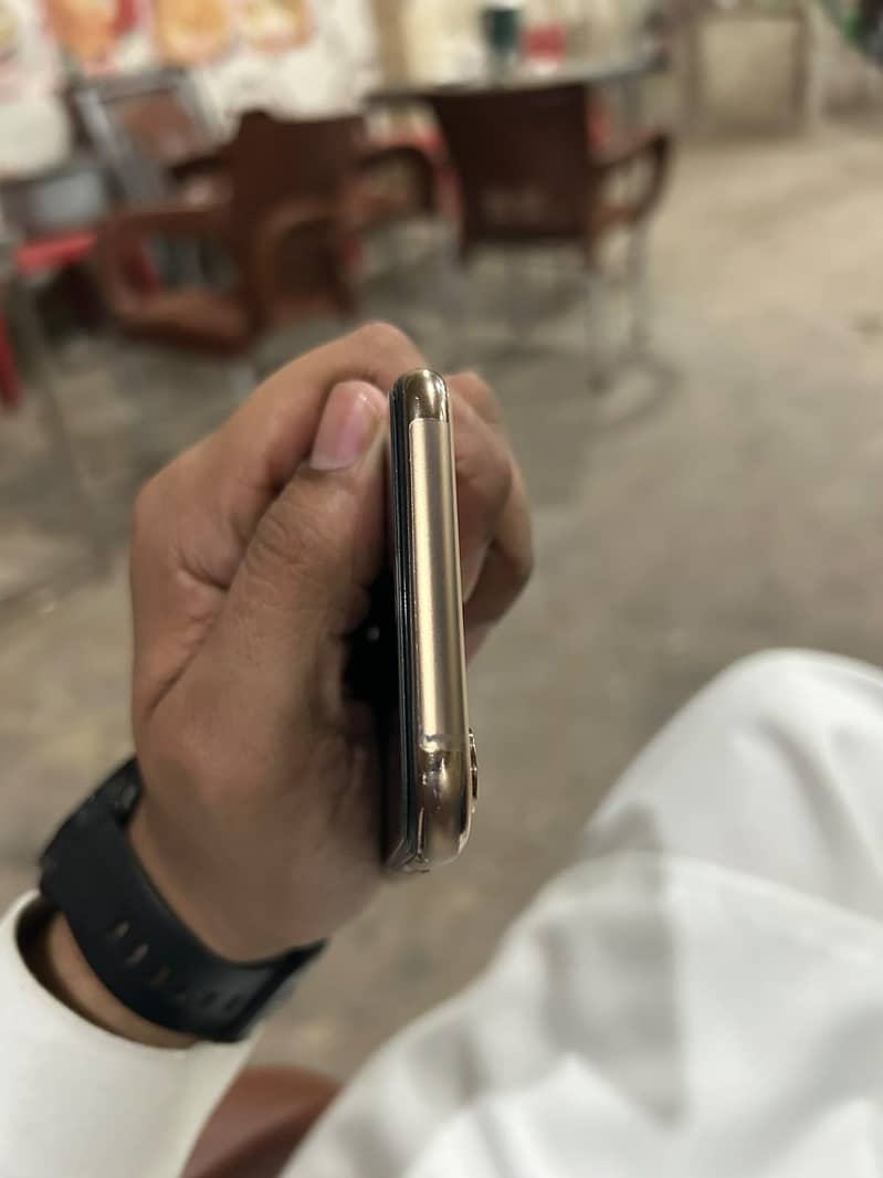 Apple iPhone XS 2