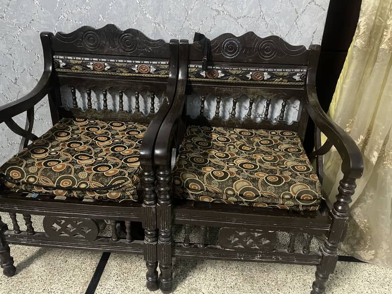 Chairs 0