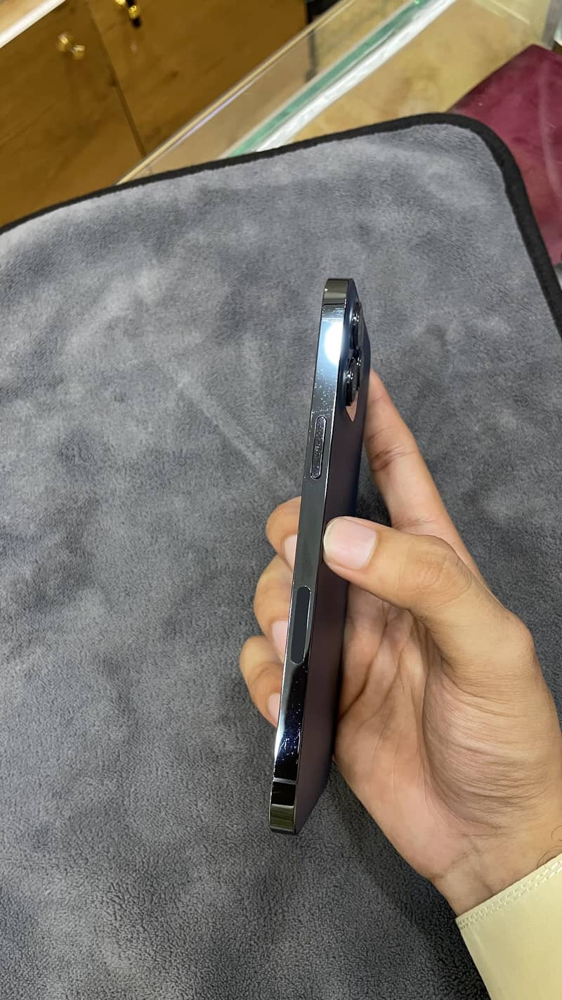 Apple iPhone 12 Pro Max 2