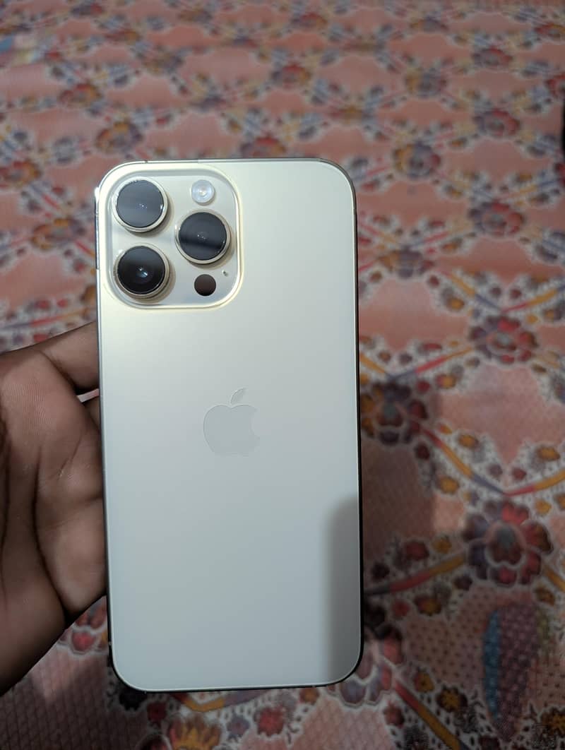 Apple iPhone 14 Pro Max 0
