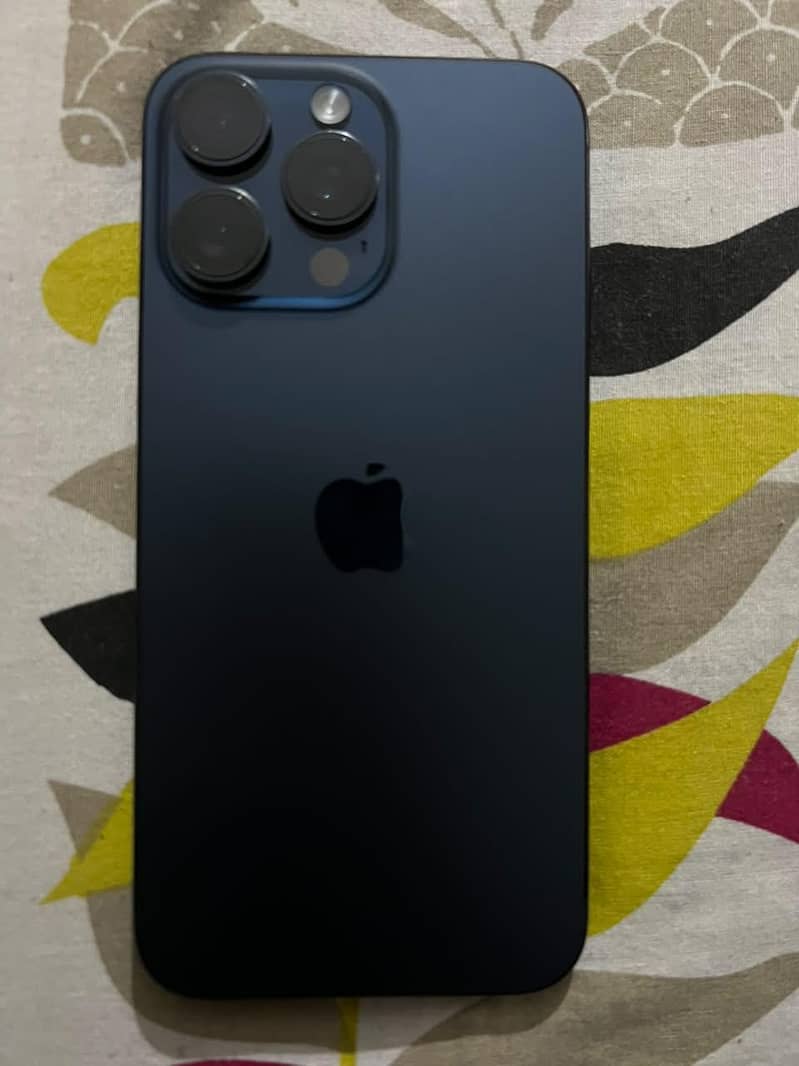 Apple iPhone 15 Pro Max 0