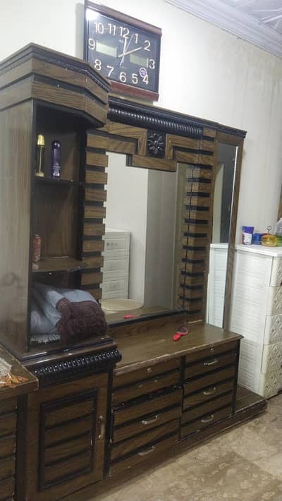 dressing table