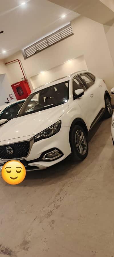 MG HS 2023 Trophy - 100% Genuine - 17,600 KM Driven