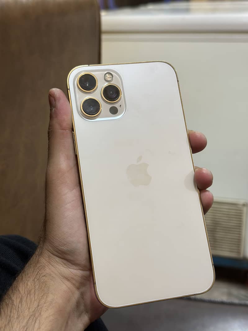 Apple iPhone 12 Pro Max 3