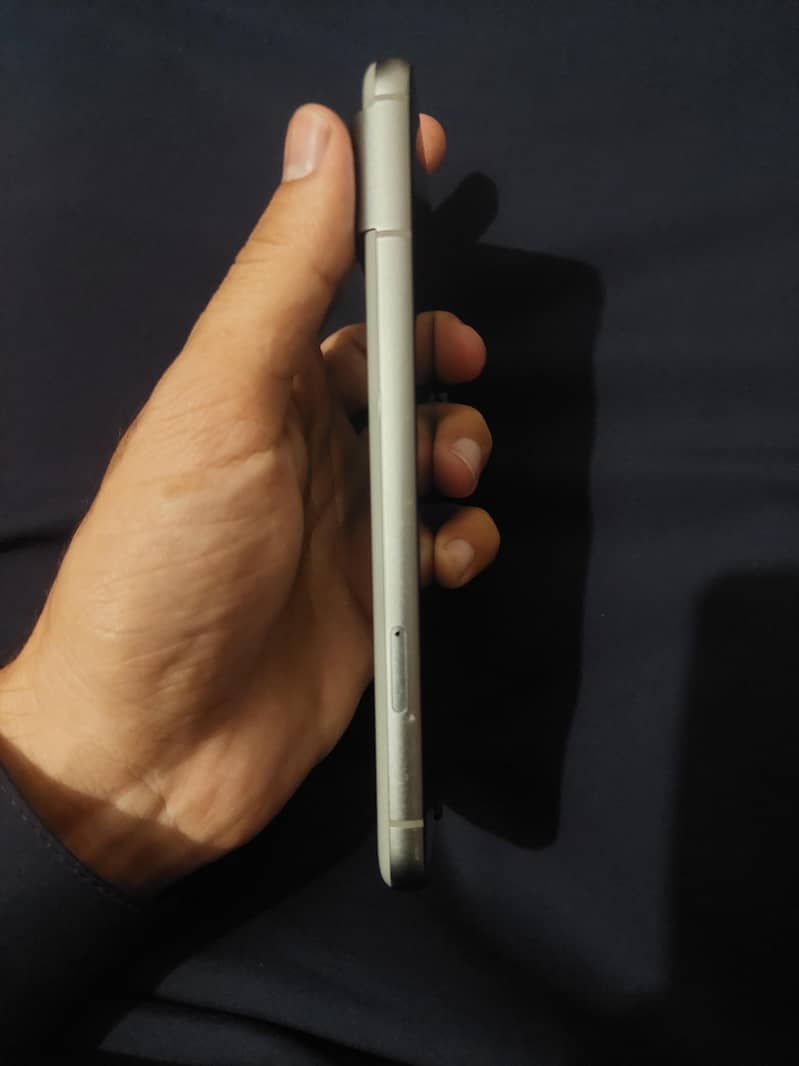 Google Pixel 8 3