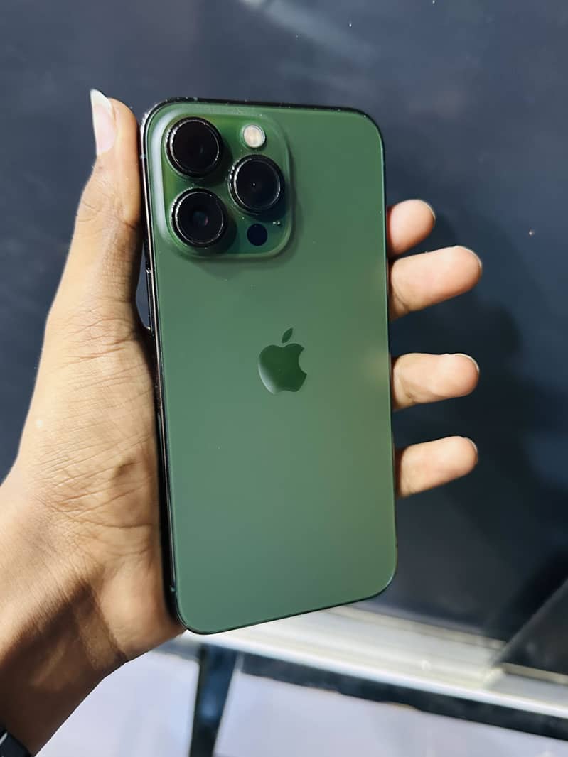 Apple iPhone 13 Pro 0