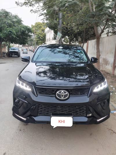 Toyota Fortuner V 2021