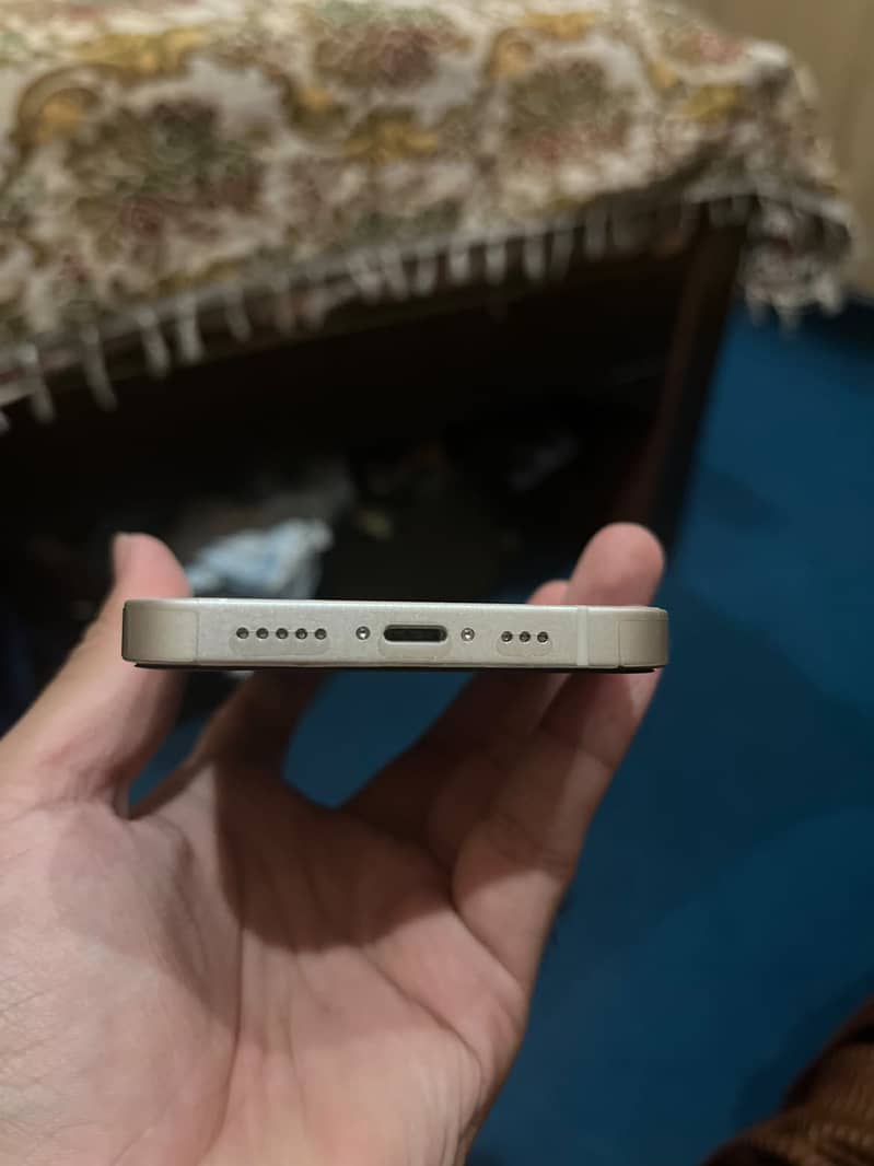 Apple iPhone 14 3