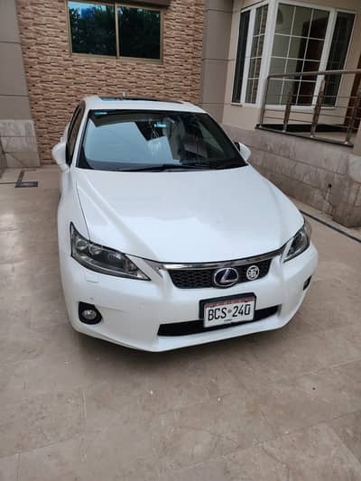 Lexus CT200h 2011