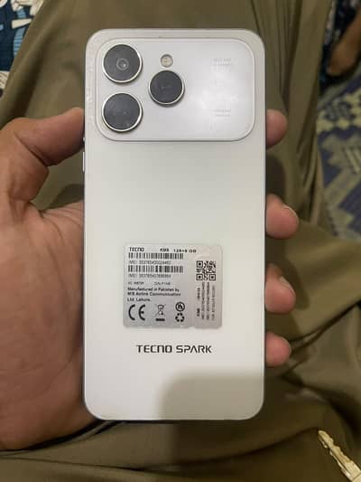 Tecno spark 40 10/ 10 full shesha condion 03279412651 what's app