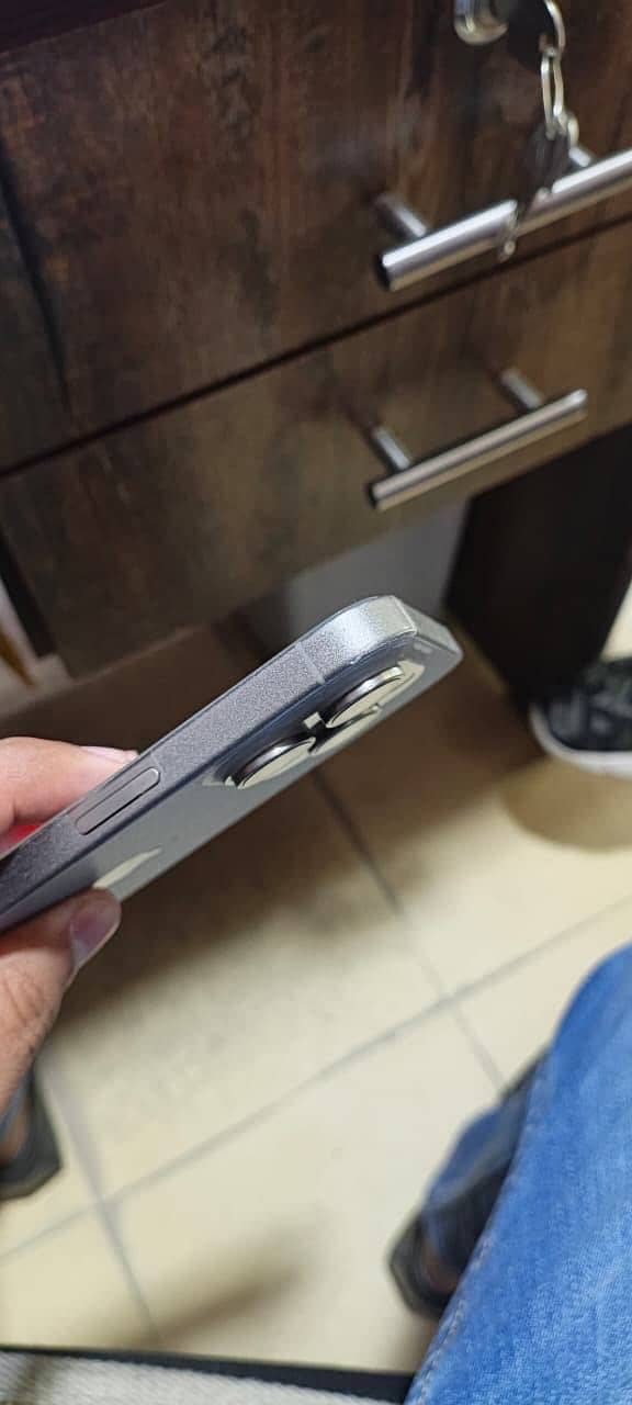 Apple iPhone 15 Pro Max 1
