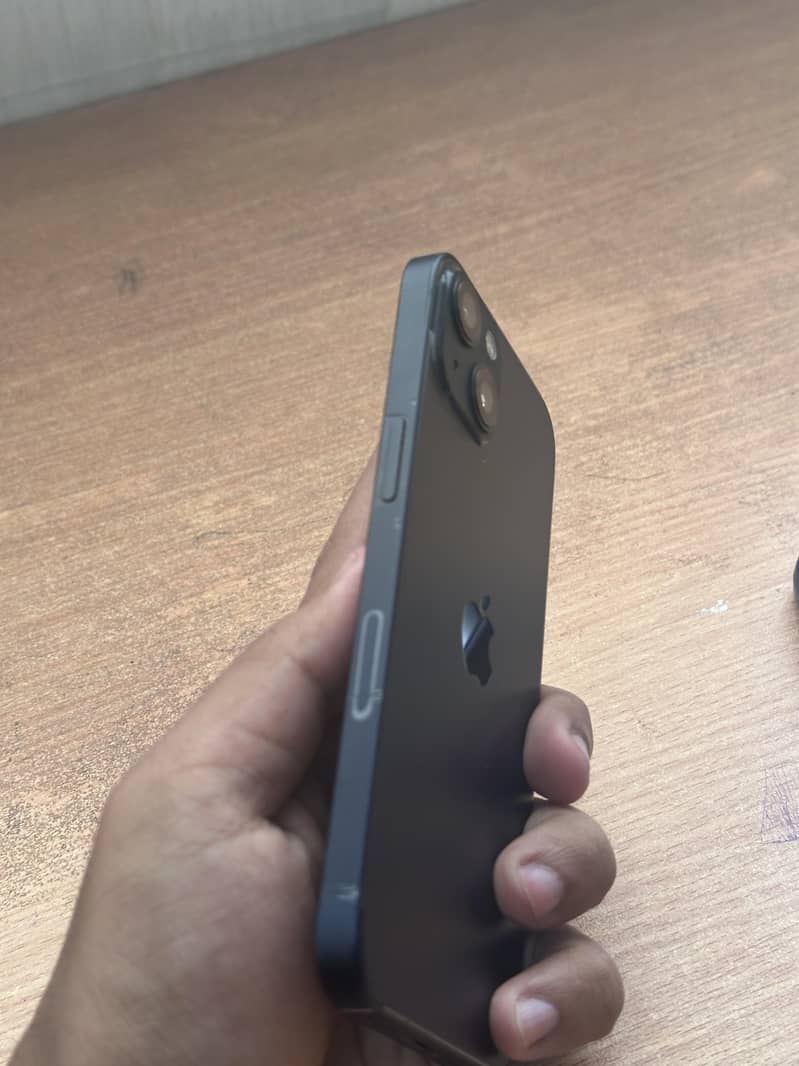 Apple iPhone 13 1