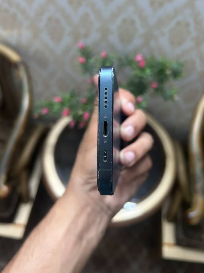 Apple iPhone 12 Pro 3