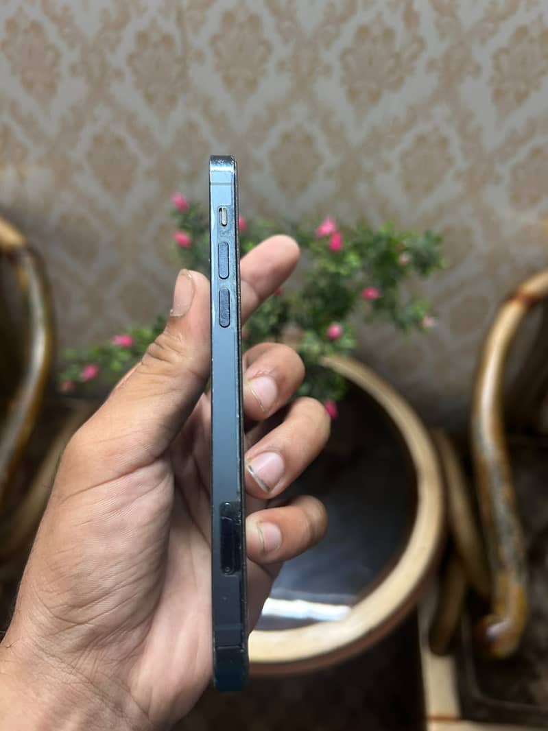 Apple iPhone 12 Pro 6