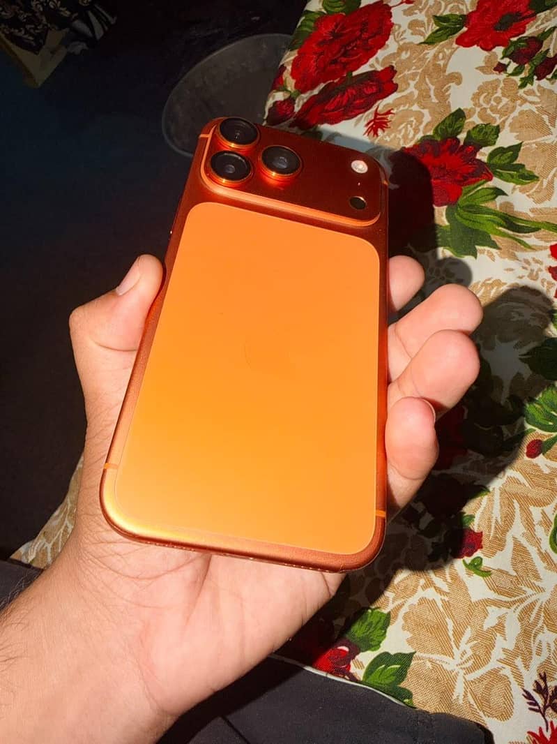Apple iPhone 17 Pro Max 1