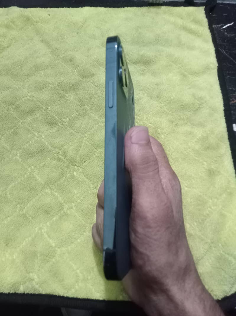 Apple iPhone 12 Pro 1