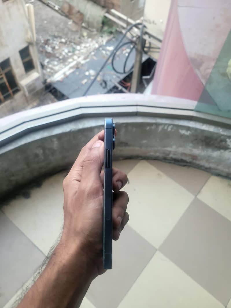 Apple iPhone 12 Pro 1