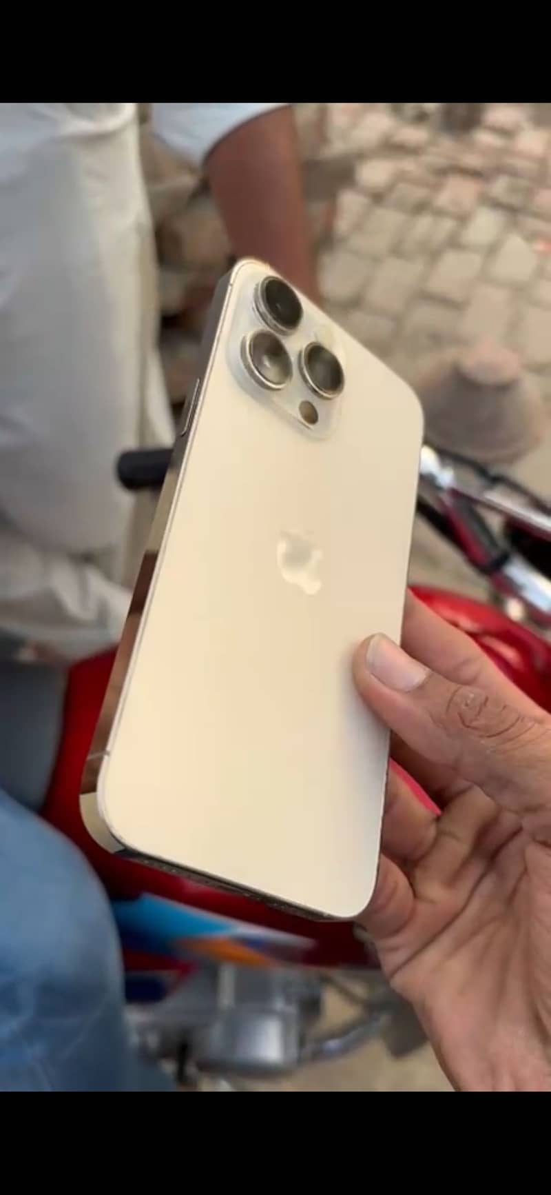 Apple iPhone 14 Pro Max 0