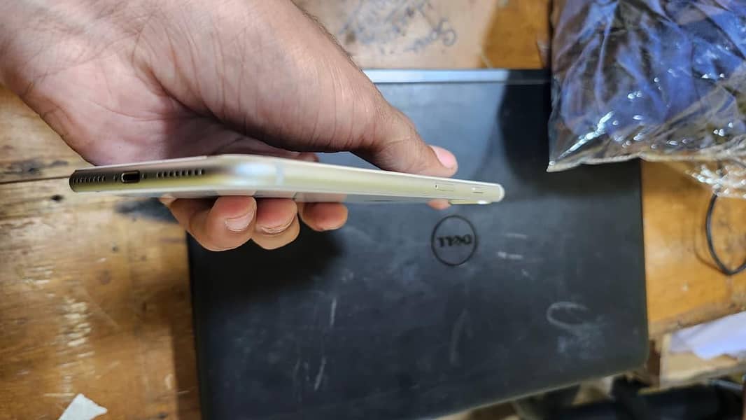 Apple iPhone 8 Plus 5