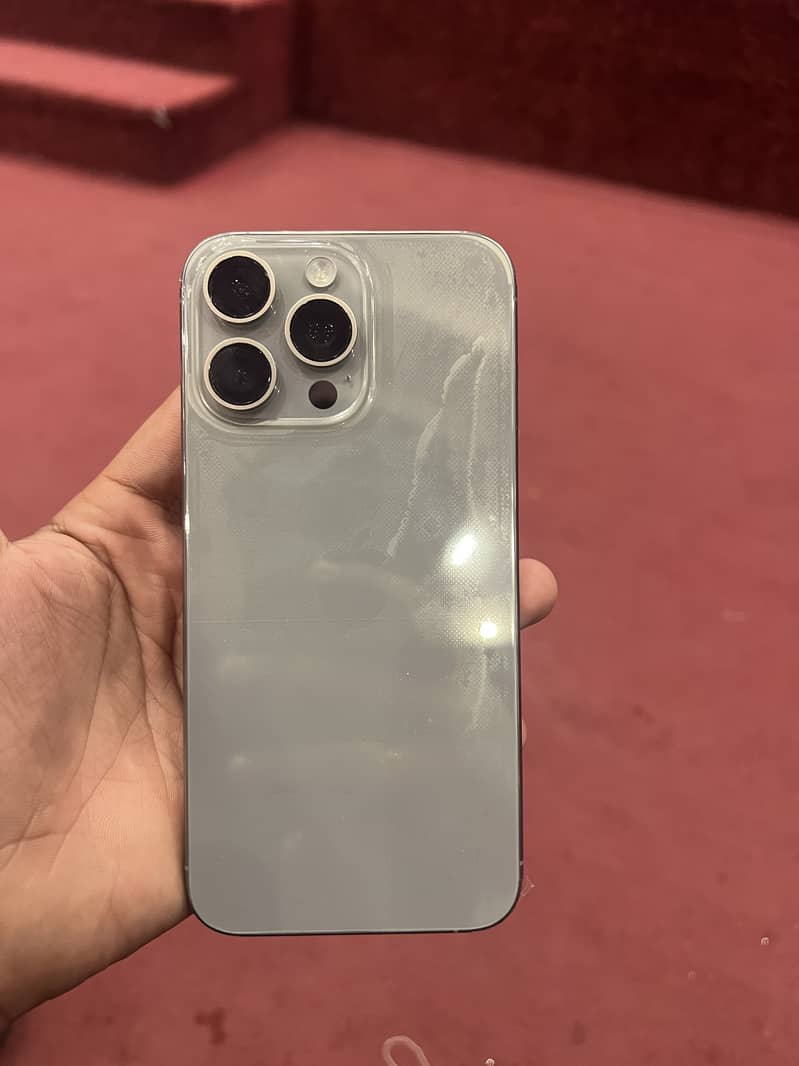 Iphone 15 pro max 6