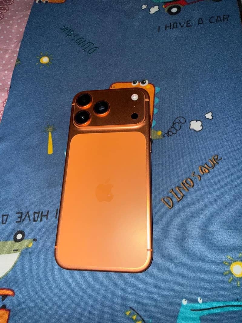 Apple iPhone 17 Pro Max 2