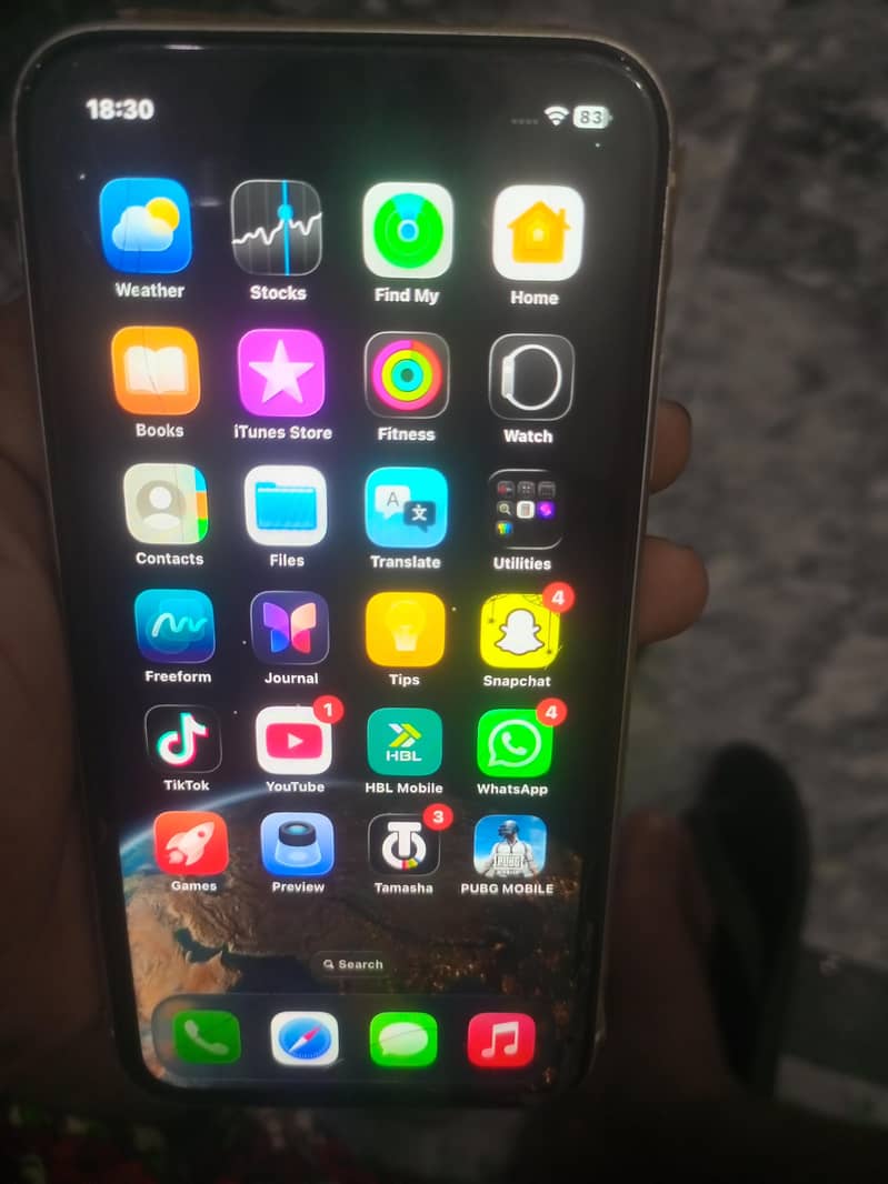 Apple iPhone 11 0