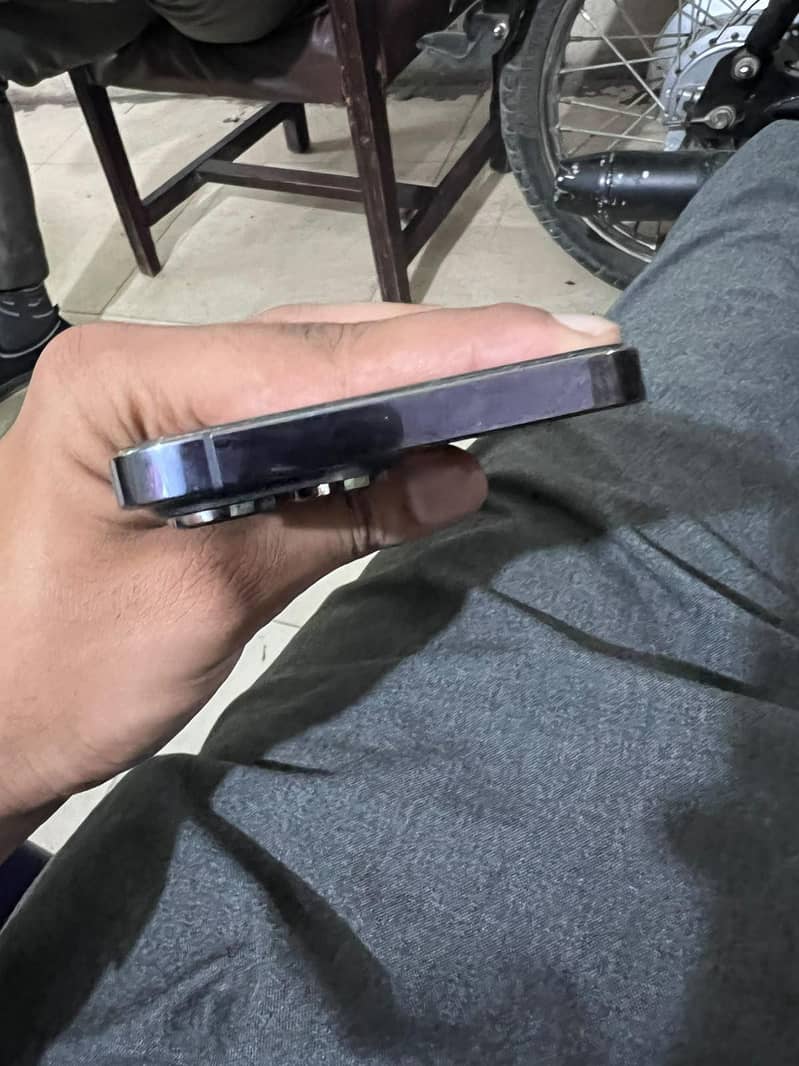 Apple iPhone 14 Pro Max 2