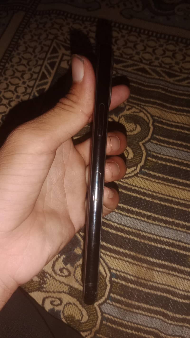 Apple iPhone 11 Pro 3