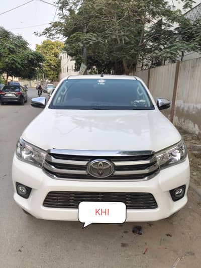 Toyota Hilux Revo V