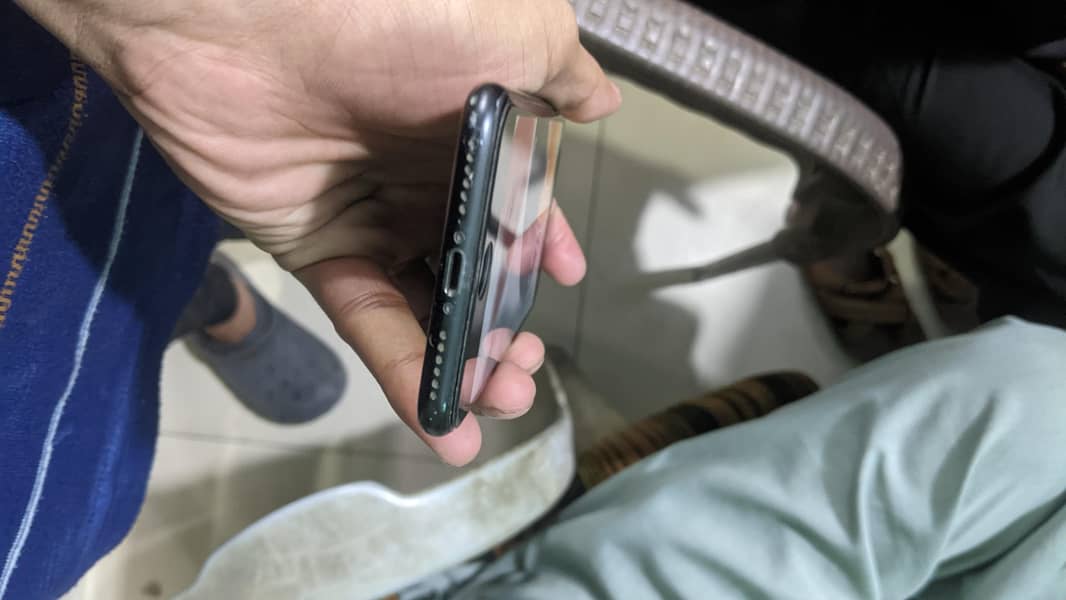 Apple iPhone 7 2