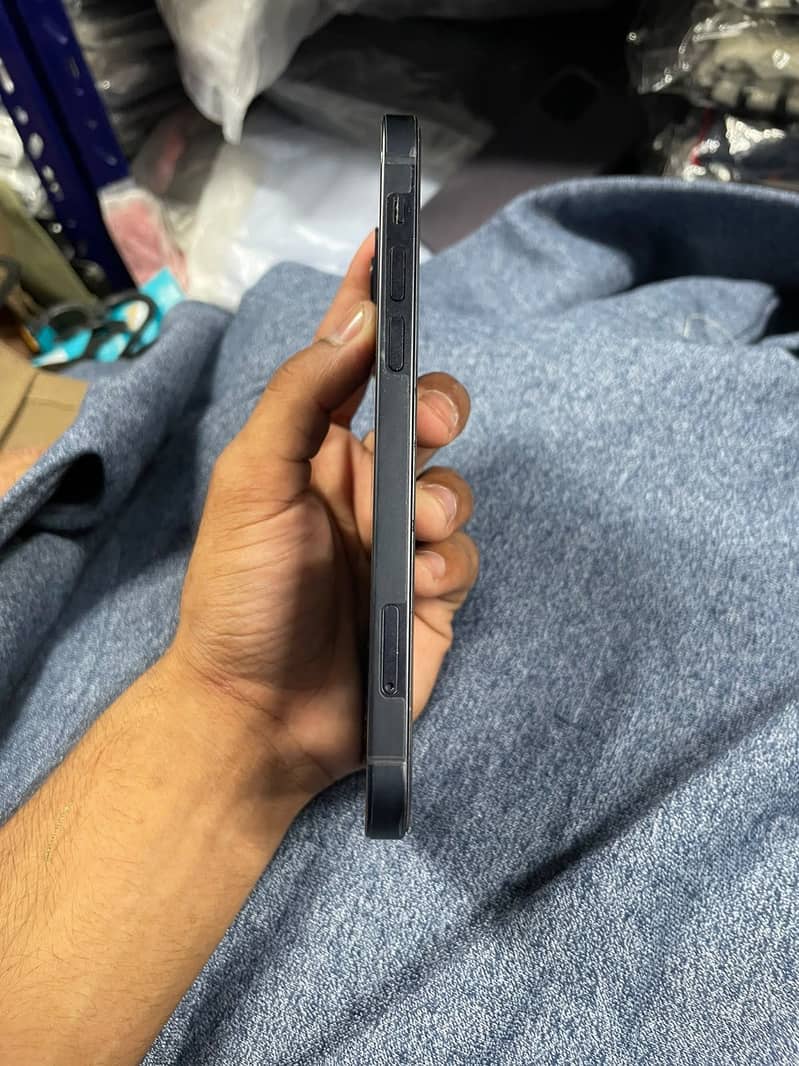 Apple iPhone 12 0