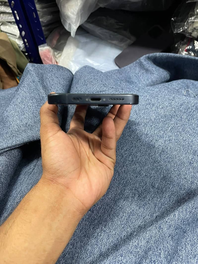 Apple iPhone 12 1