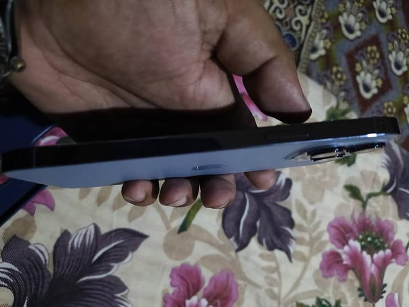 Apple iPhone 13 Pro Max 5