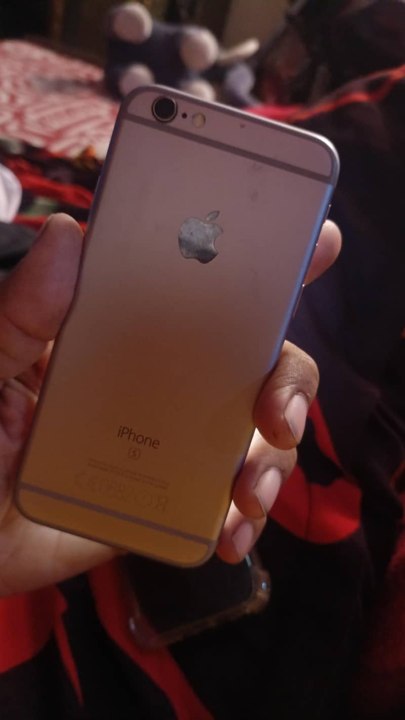 Apple iPhone 6S 3
