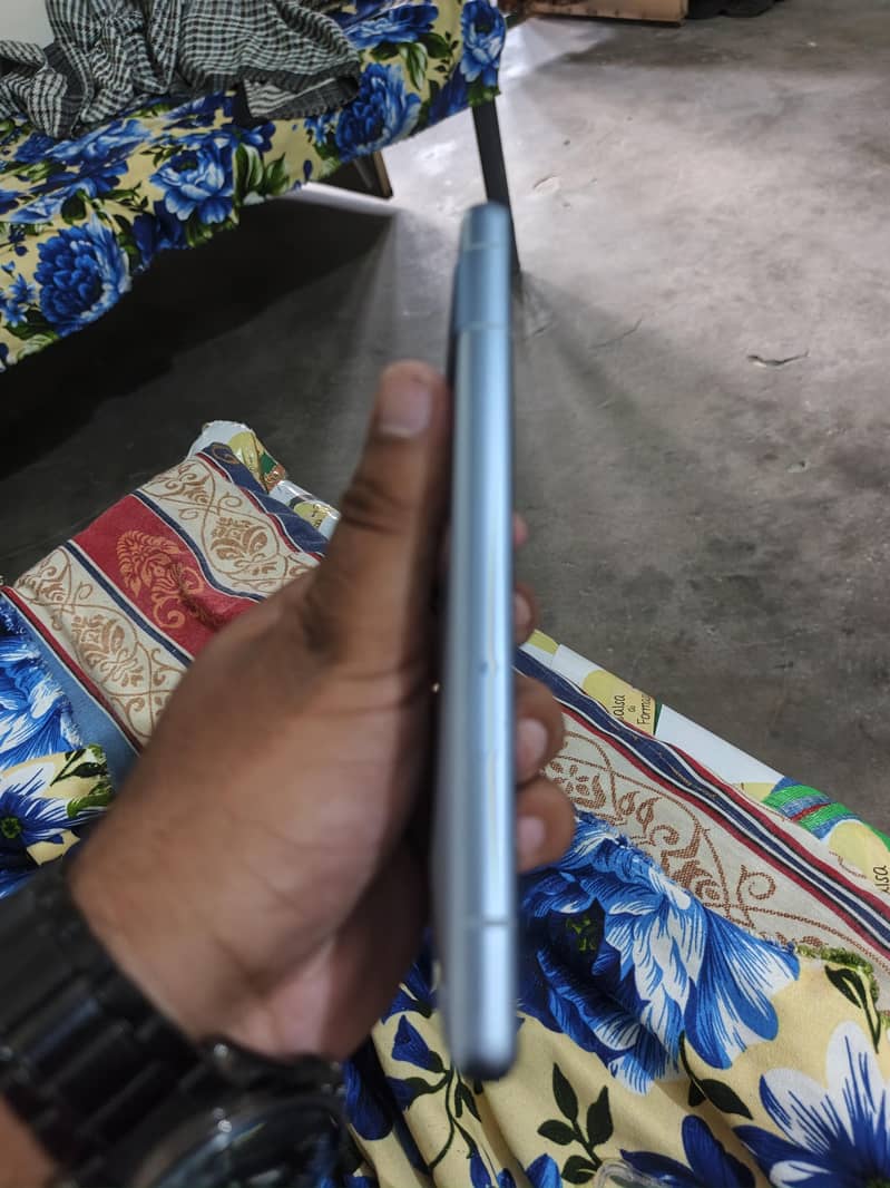 Google Pixel 7a 4