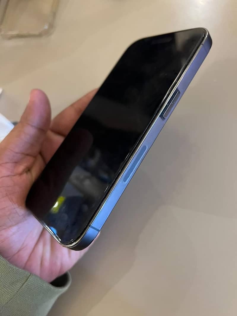 Apple iPhone 14 Pro 1